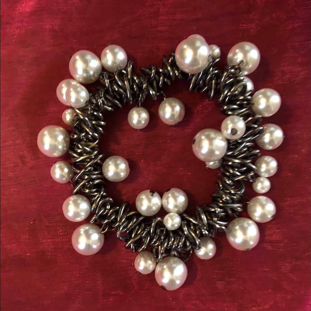 Stretch silver chain and white Pearl bracelet